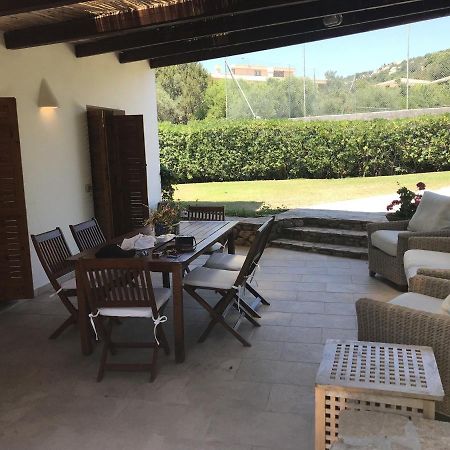 Porto Istana Beach House Олбия Екстериор снимка