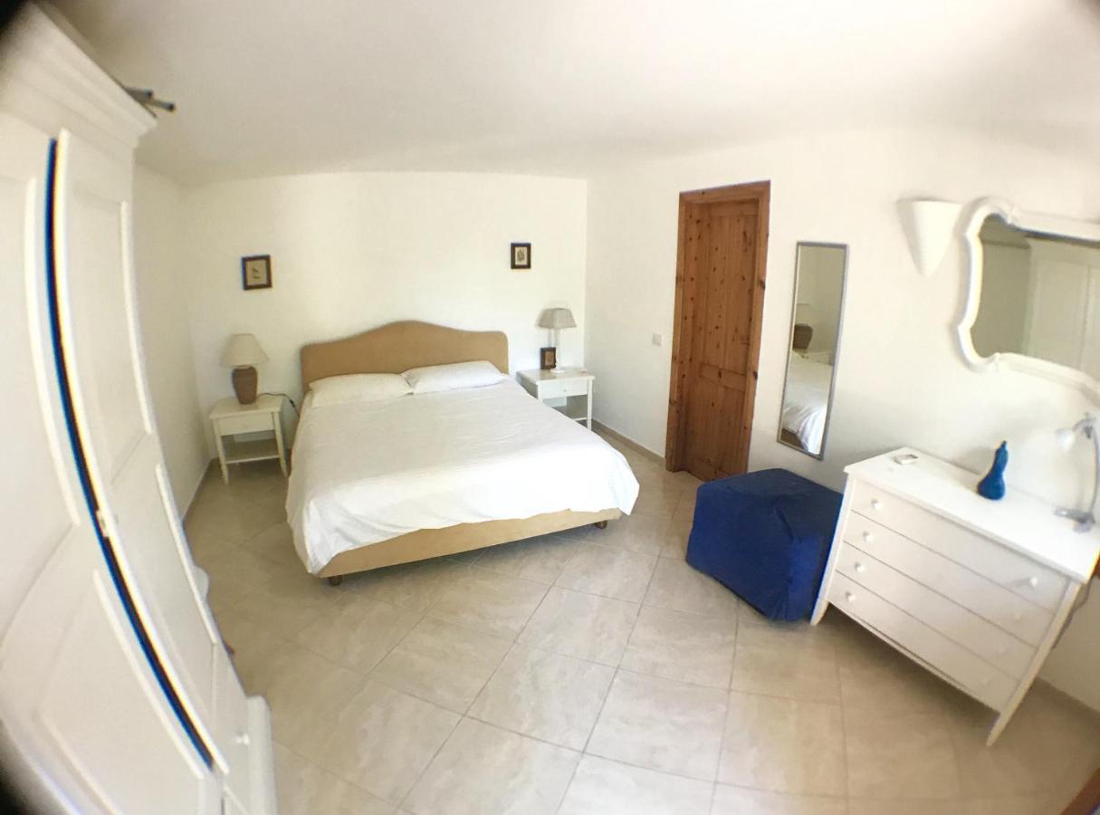 Porto Istana Beach House Олбия Екстериор снимка