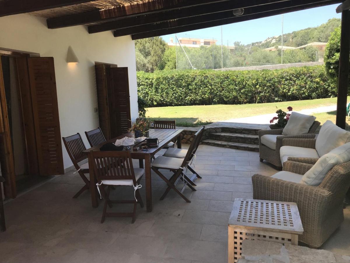 Porto Istana Beach House Олбия Екстериор снимка