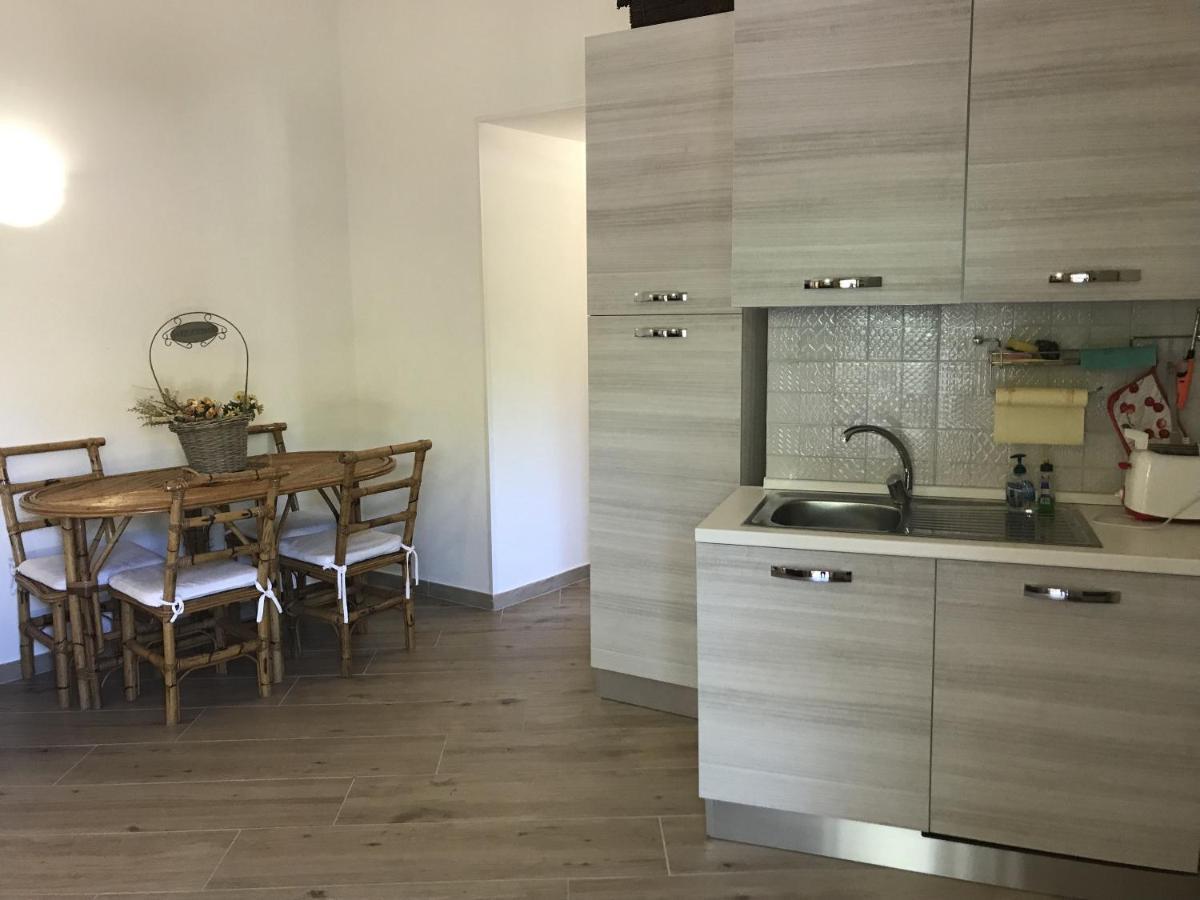 Porto Istana Beach House Олбия Екстериор снимка