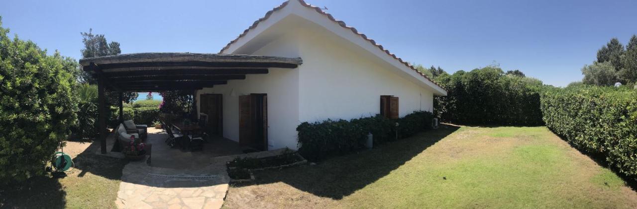Porto Istana Beach House Олбия Екстериор снимка
